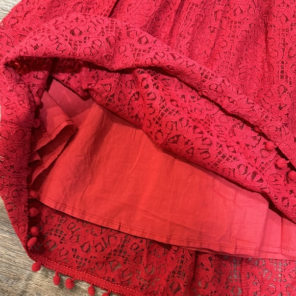 Red dress - Picture 5 of 7